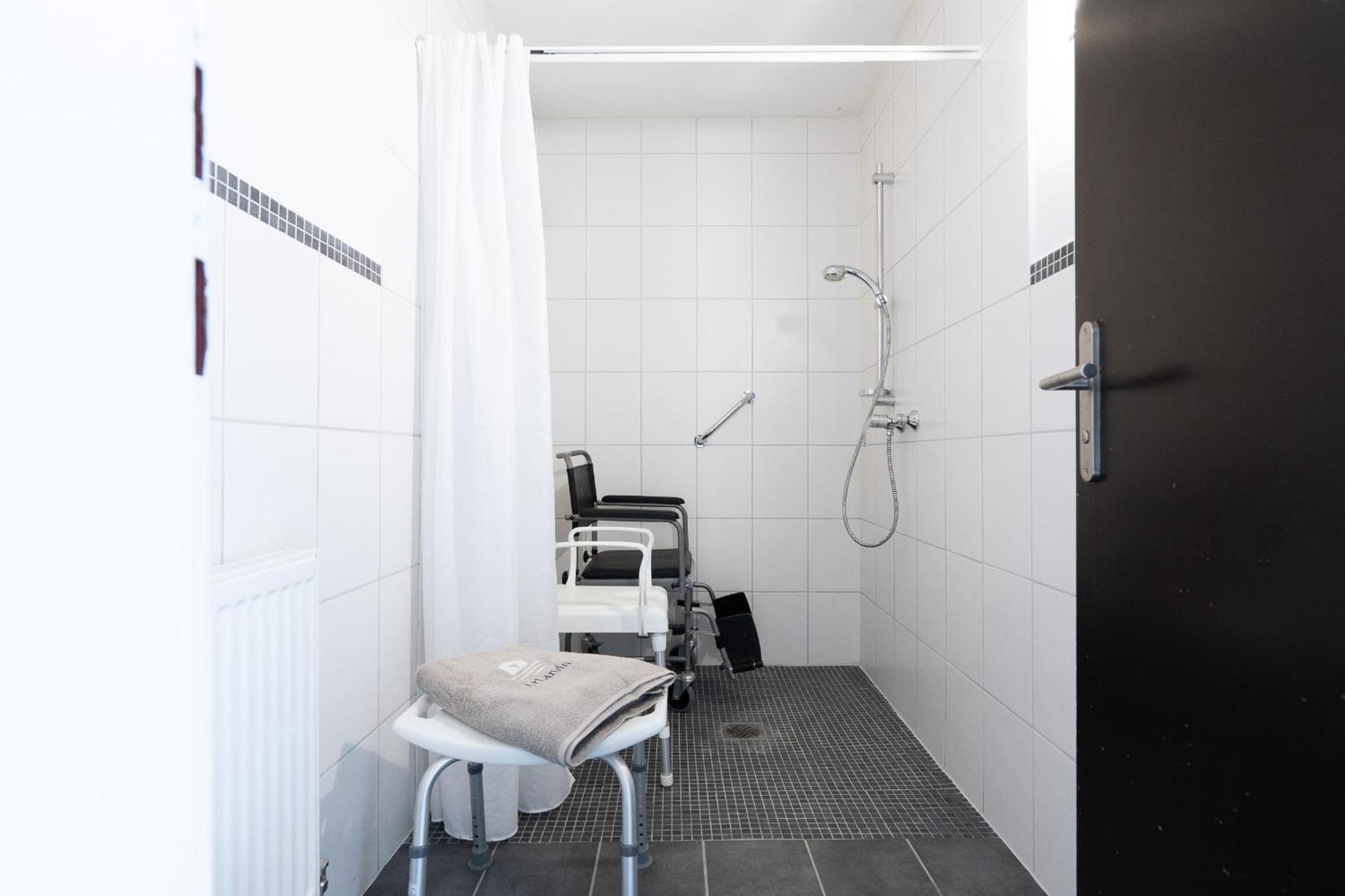 Das Solaris 11 Beach Apartment Mit Gemeinschaftssauna Und Grillplatz 그로미츠 외부 사진
